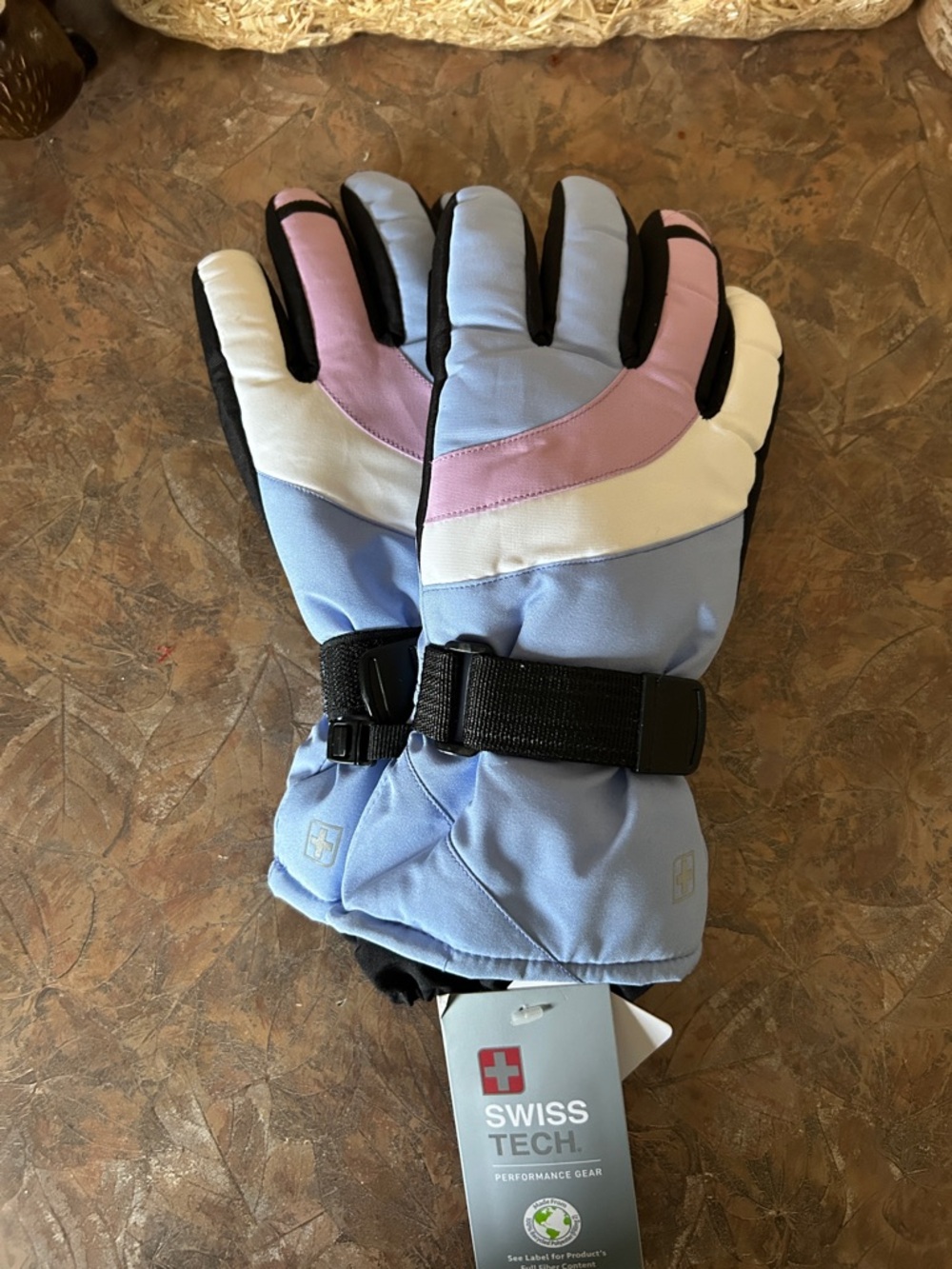 Swiss Tech Thinsulate Performance Gloves With Snow Cuff